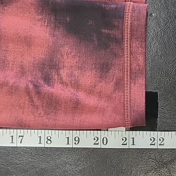 Athleta Women's red elation ice dye 7/8 tight size SP athletic yoga casual - Picture 9 of 9